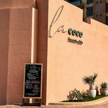 Modern Beachfront 1Br Apartment - Tiara Residence ドバイ エクステリア 写真