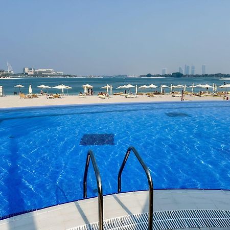 Modern Beachfront 1Br Apartment - Tiara Residence ドバイ エクステリア 写真