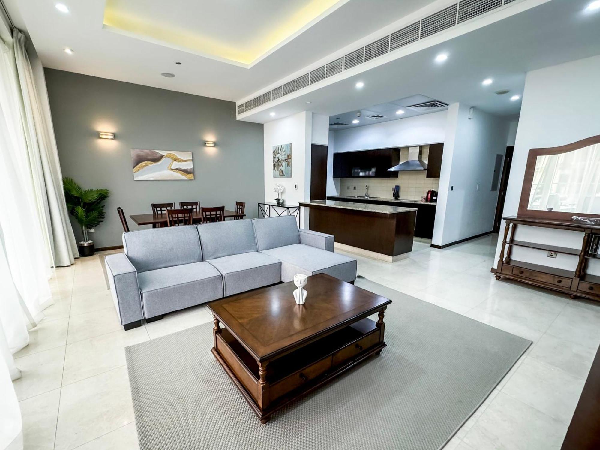 Modern Beachfront 1Br Apartment - Tiara Residence ドバイ エクステリア 写真